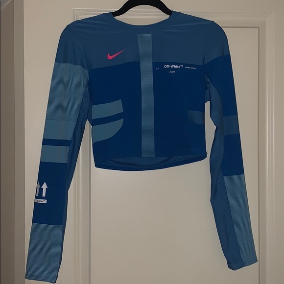 black nike easy run top off white